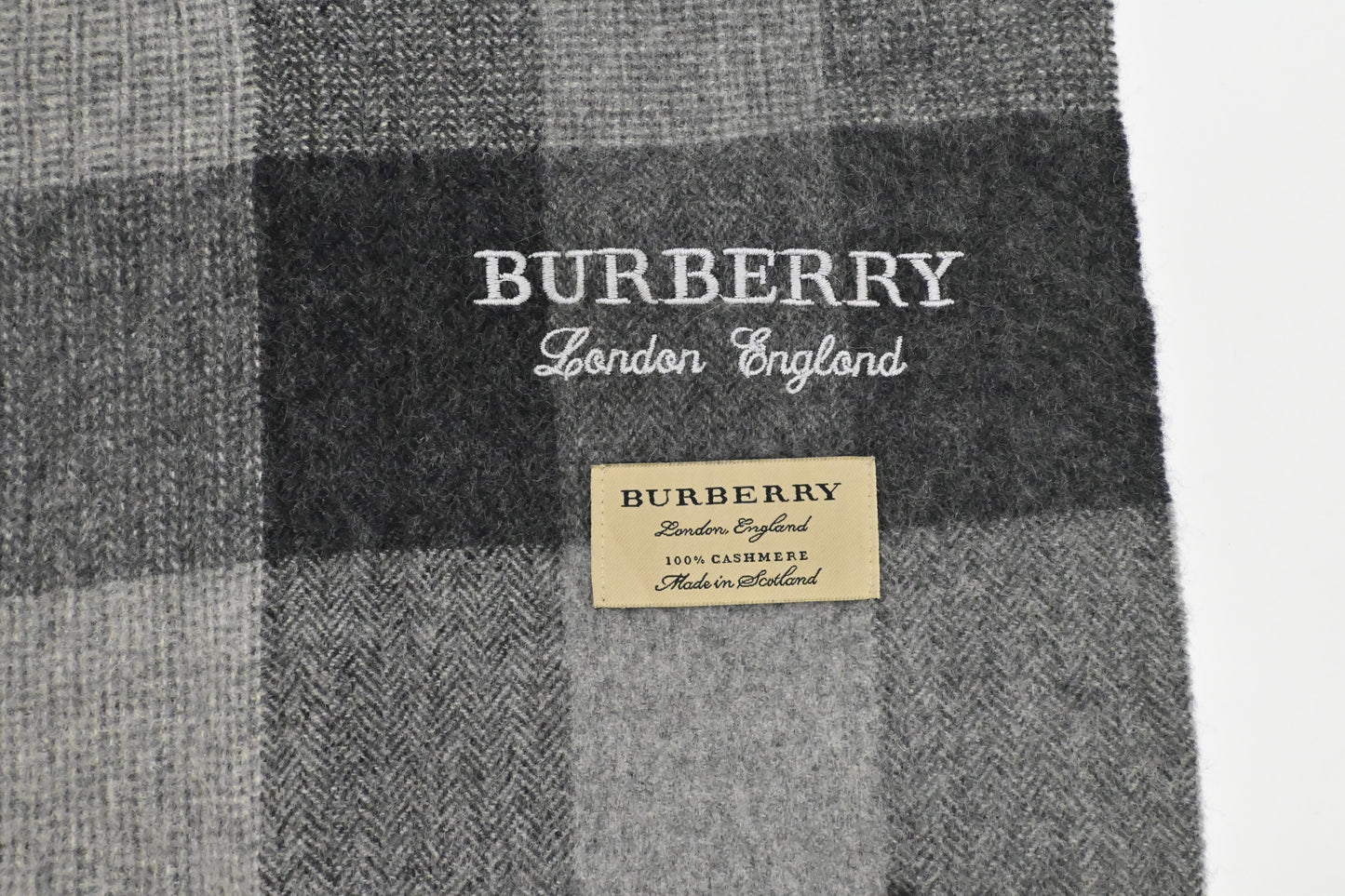 Burberry Scarf in Dark Gray Cashmere