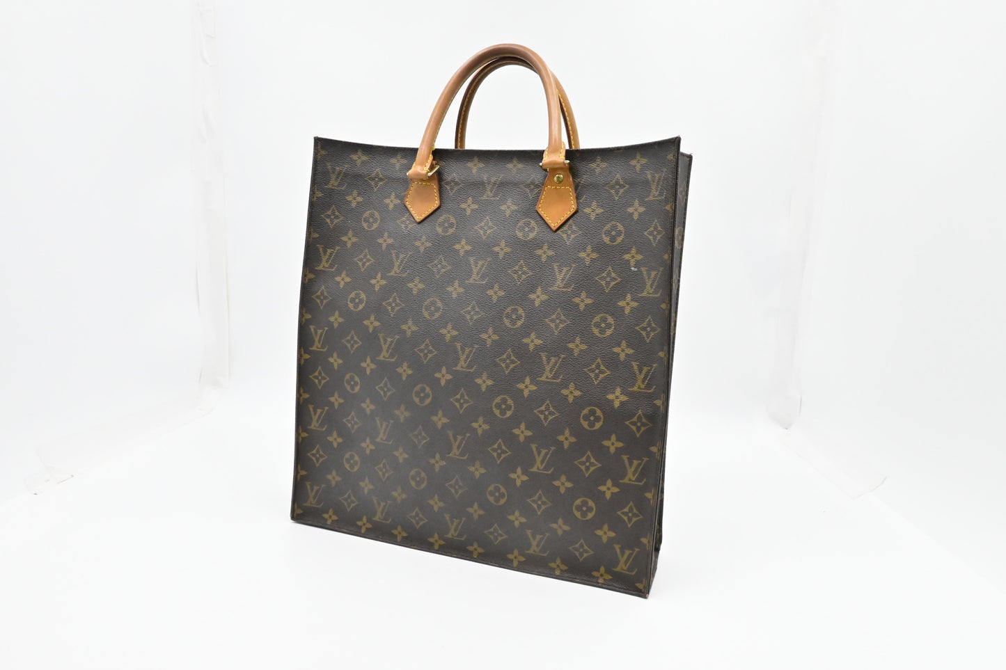 Louis Vuitton Sac Plat in Monogram Canvas