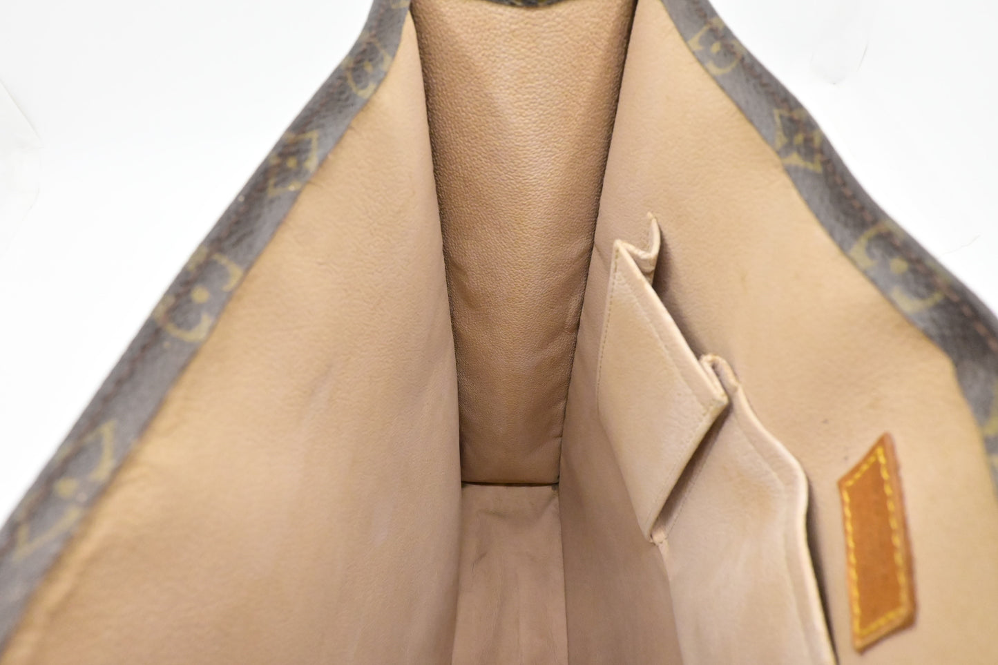 Louis Vuitton Sac Plat in Monogram Canvas