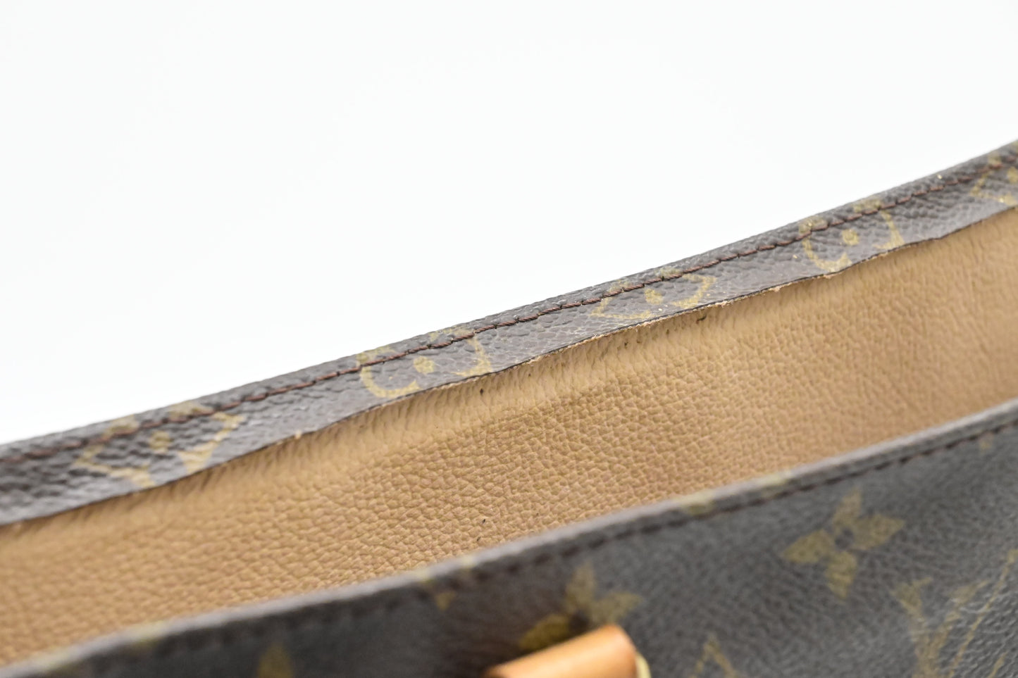 Louis Vuitton Sac Plat in Monogram Canvas