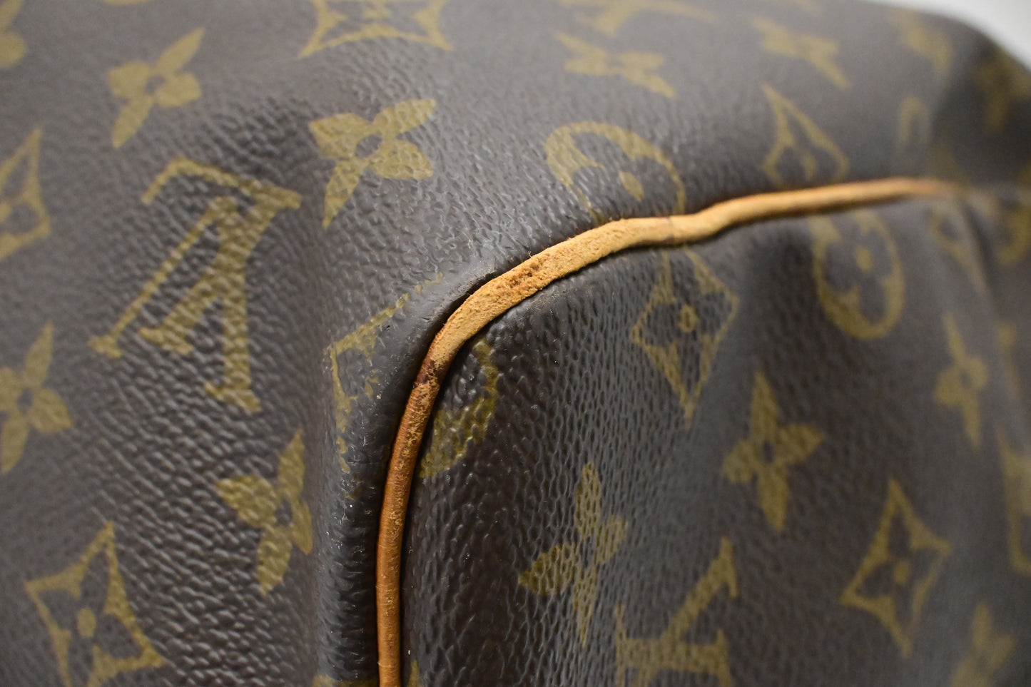 Louis Vuitton Keepall 55 in Monogram Canvas