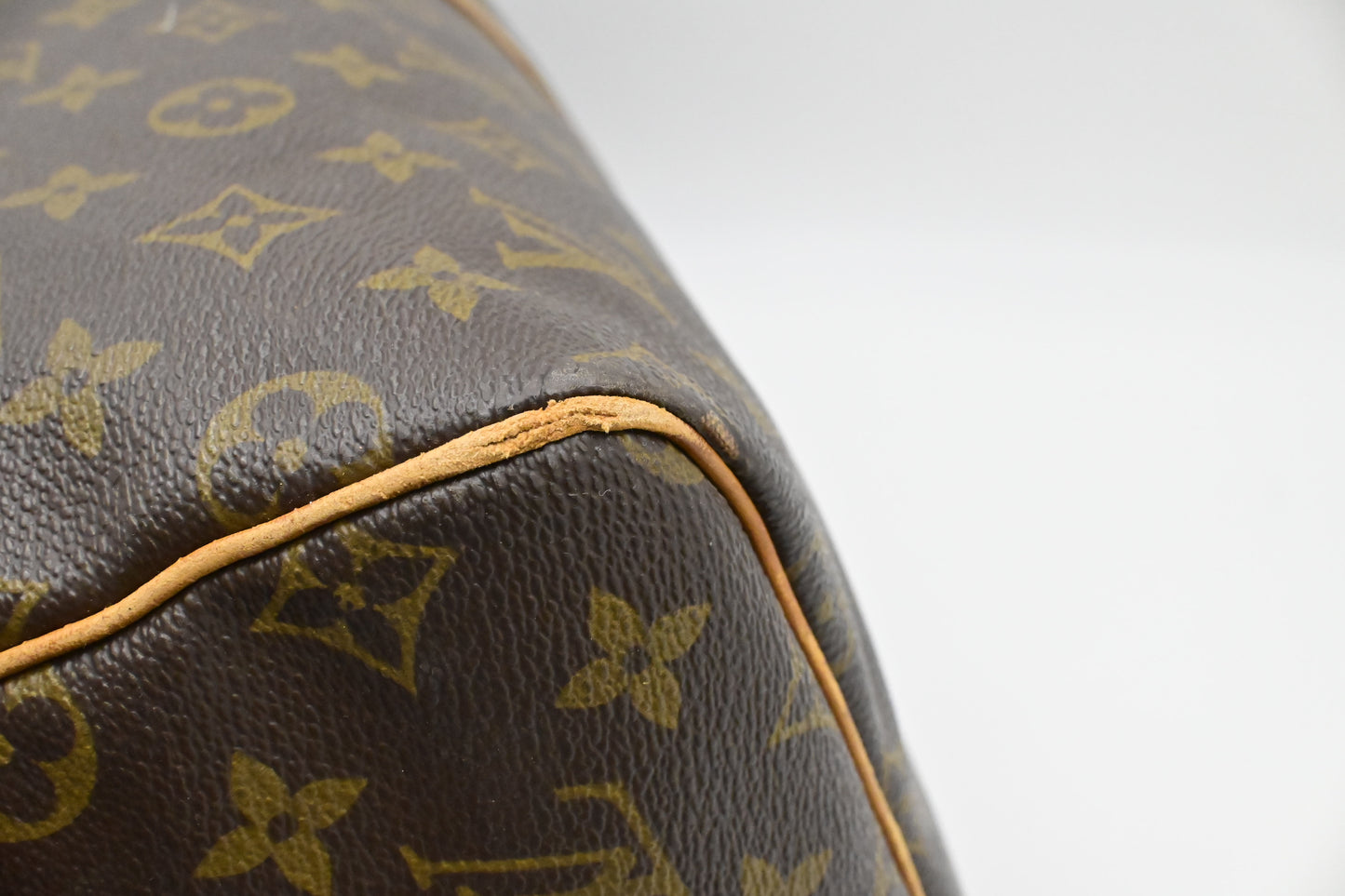 Louis Vuitton Keepall 55 in Monogram Canvas