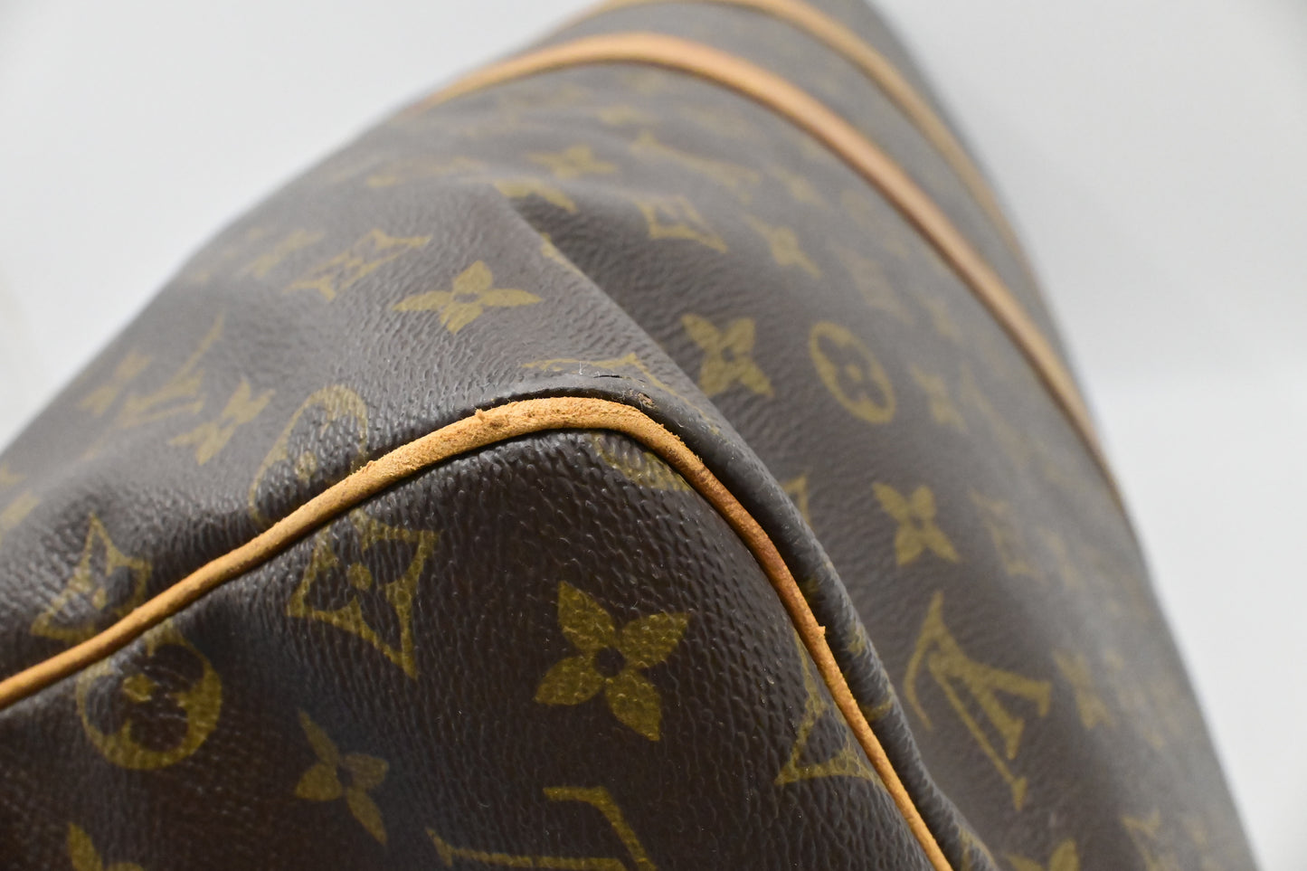 Louis Vuitton Keepall 55 in Monogram Canvas