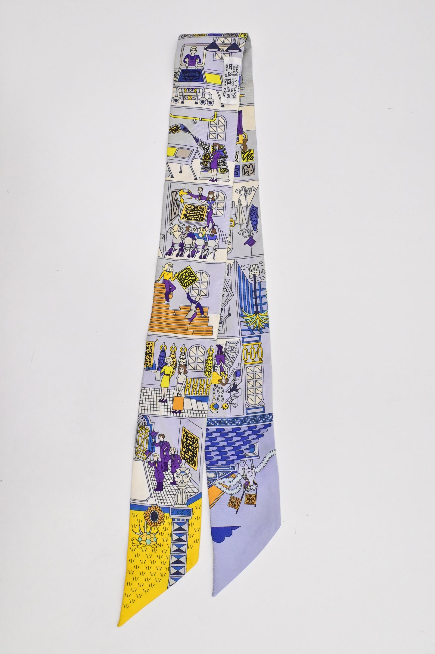 Hermes "La Maison des Carrés" Twilly in Silk