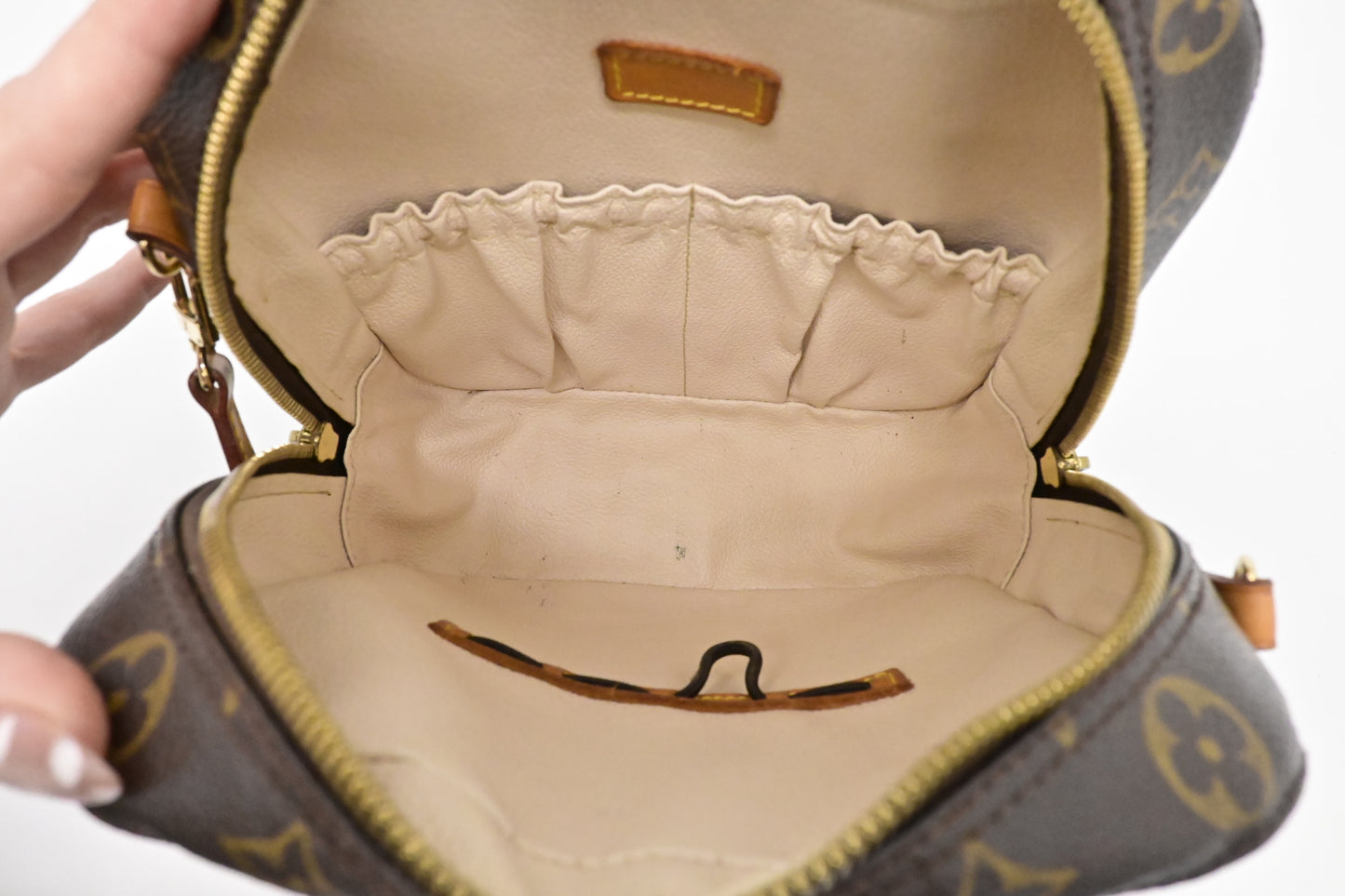 Louis Vuitton Spontini in Monogram Canvas