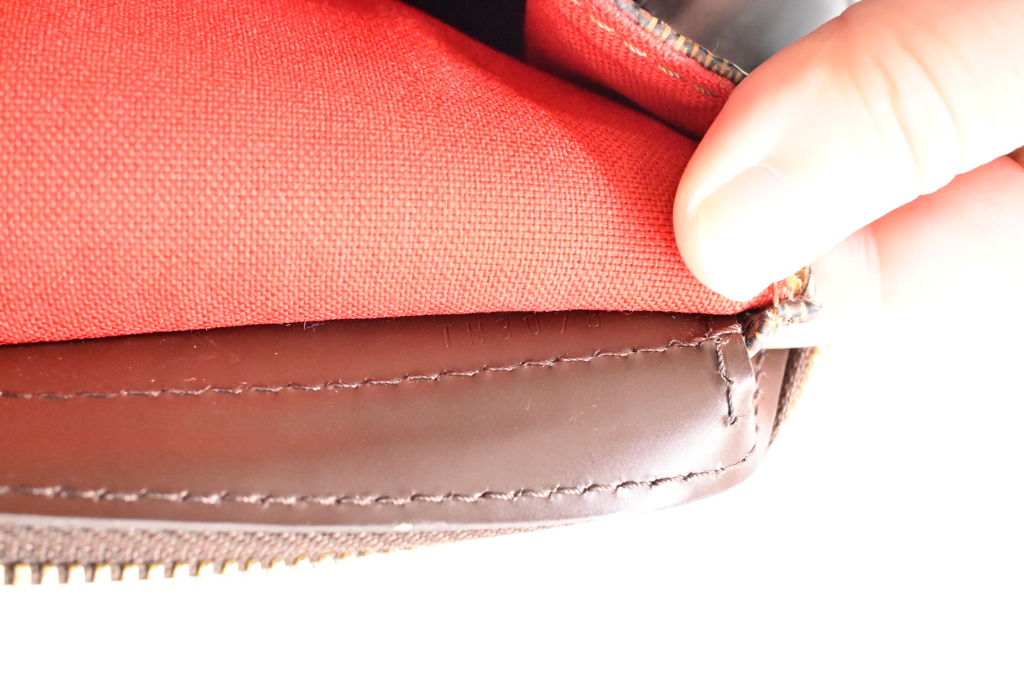 Louis Vuitton Chelsea in Damier Ebene Canvas