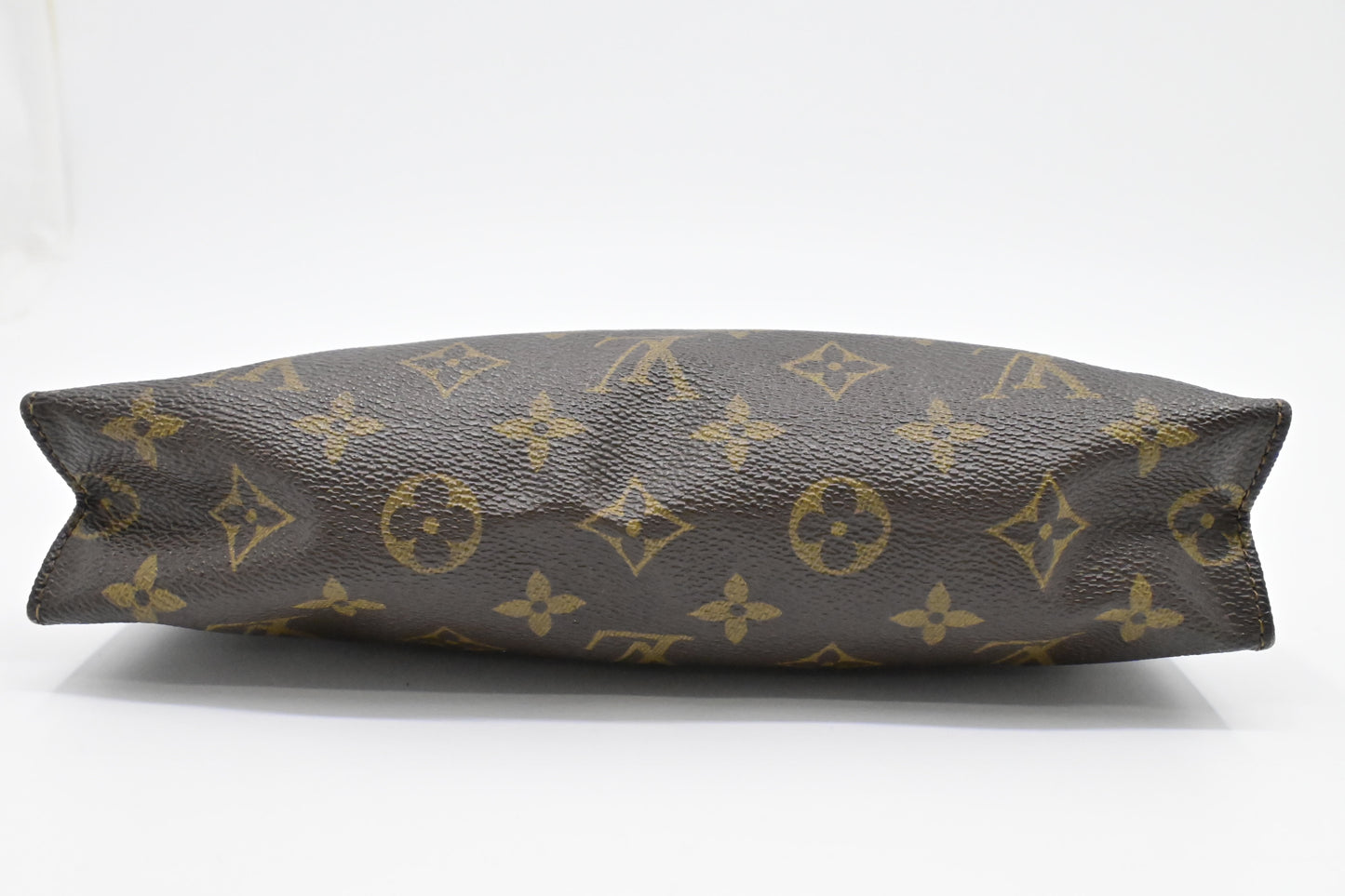 Louis Vuitton Toiletry 26 in Monogram Canvas