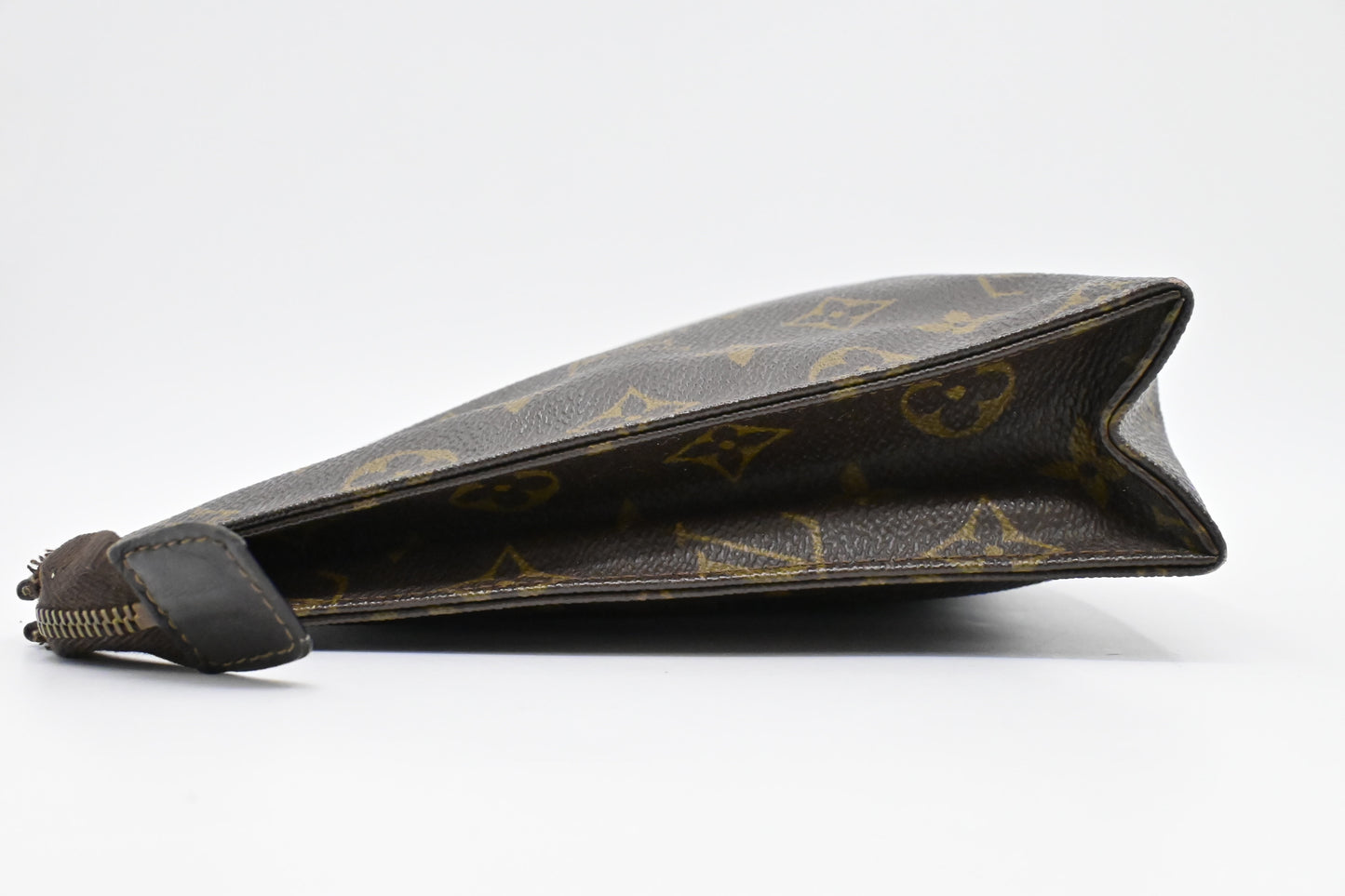 Louis Vuitton Toiletry 26 in Monogram Canvas