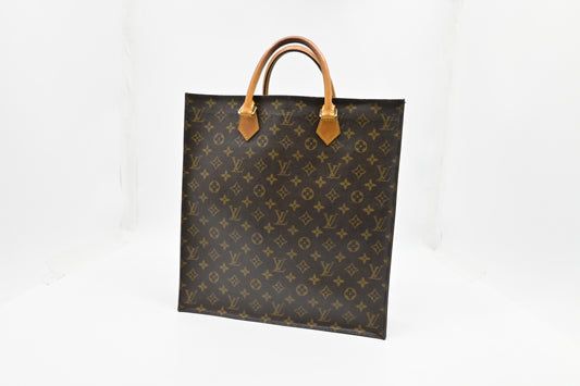 Louis Vuitton Sac Plat in Monogram Canvas