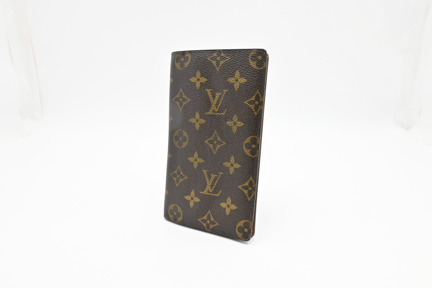 Louis Vuitton Brazza Wallet in Monogram Canvas