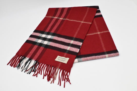 Burbery Scarf in Red Cashmere