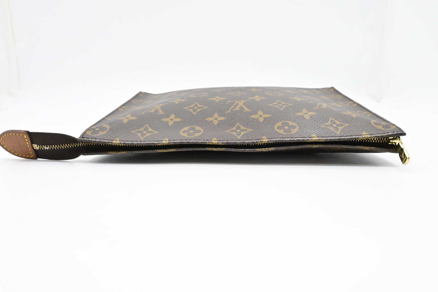 Louis Vuitton Toiletry 26 in Monogram Canvas