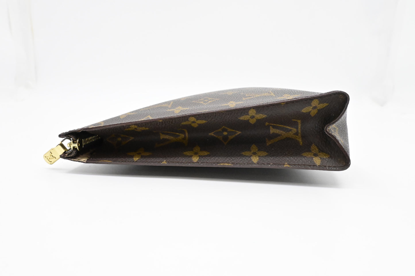 Louis Vuitton Toiletry 26 in Monogram Canvas