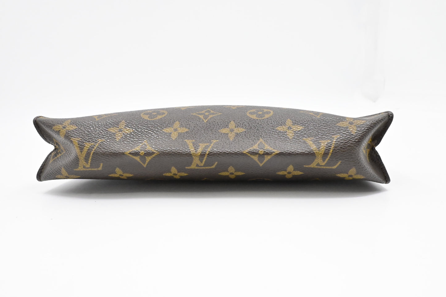 Louis Vuitton Toiletry 26 in Monogram Canvas