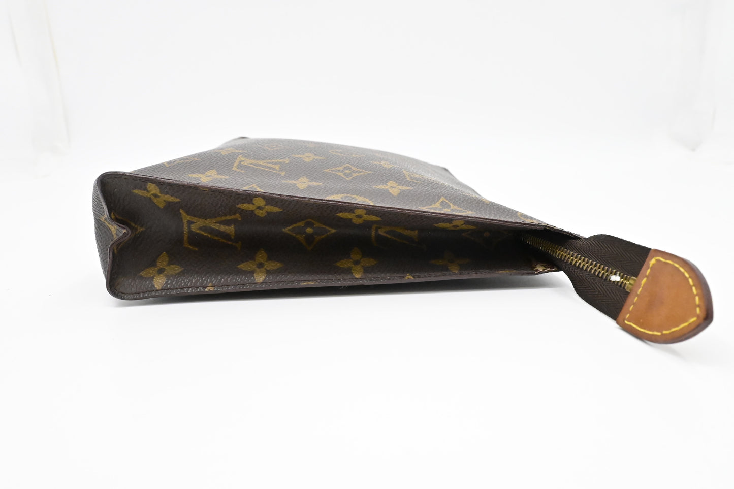 Louis Vuitton Toiletry 26 in Monogram Canvas