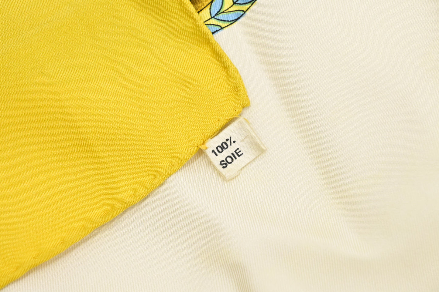 Hermes 'Carrick a Pompe' Carre 90 in Yellow Silk