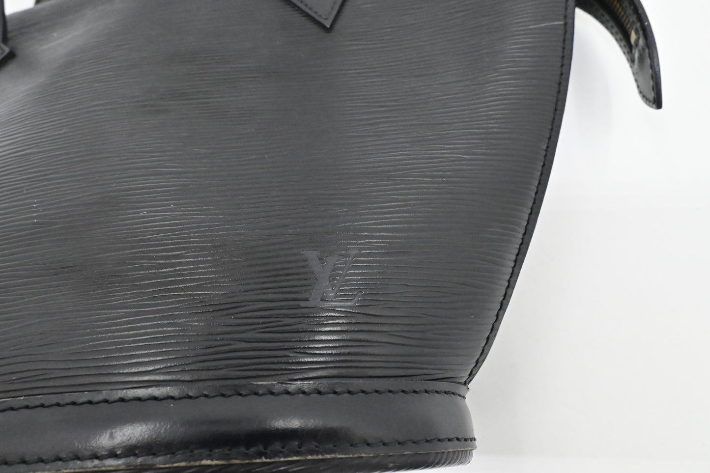 Louis Vuitton Saint Jacques in Black Epi Leather