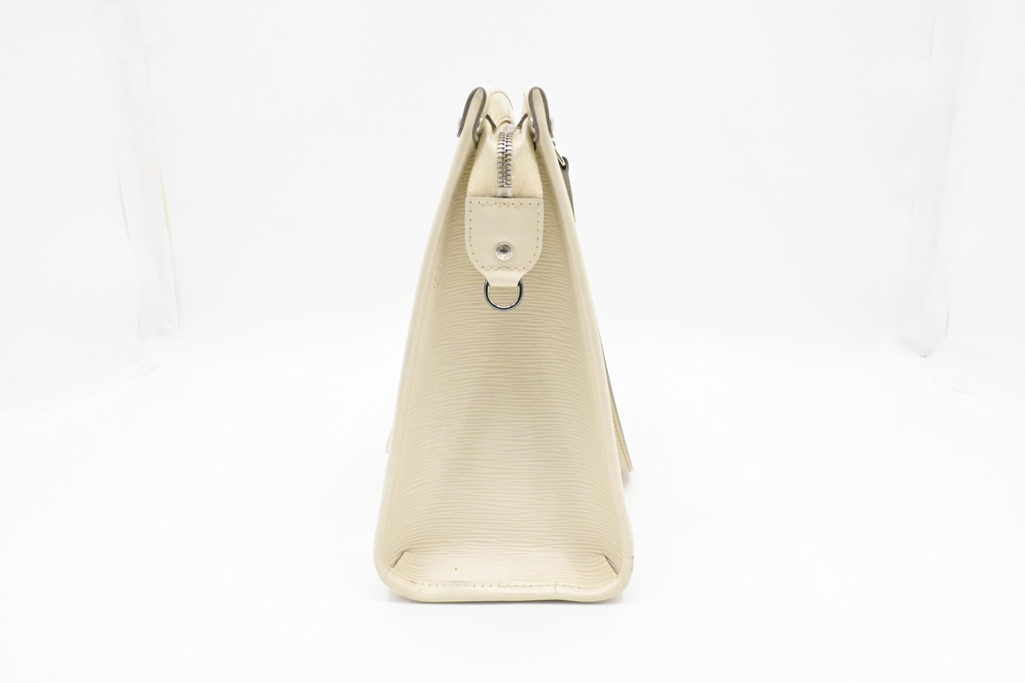 Louis Vuitton Madeleine GM in White Epi Leather
