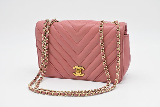 Chanel Small Chevron Flap in Pink Leather