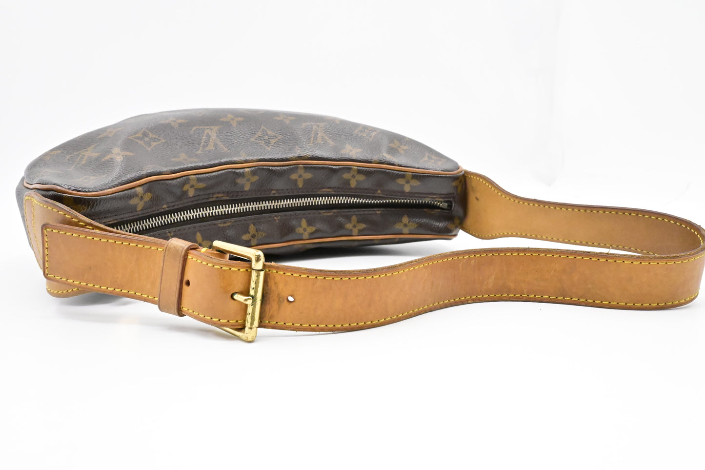 Louis Vuitton Croissant MM in Monogram Canvas