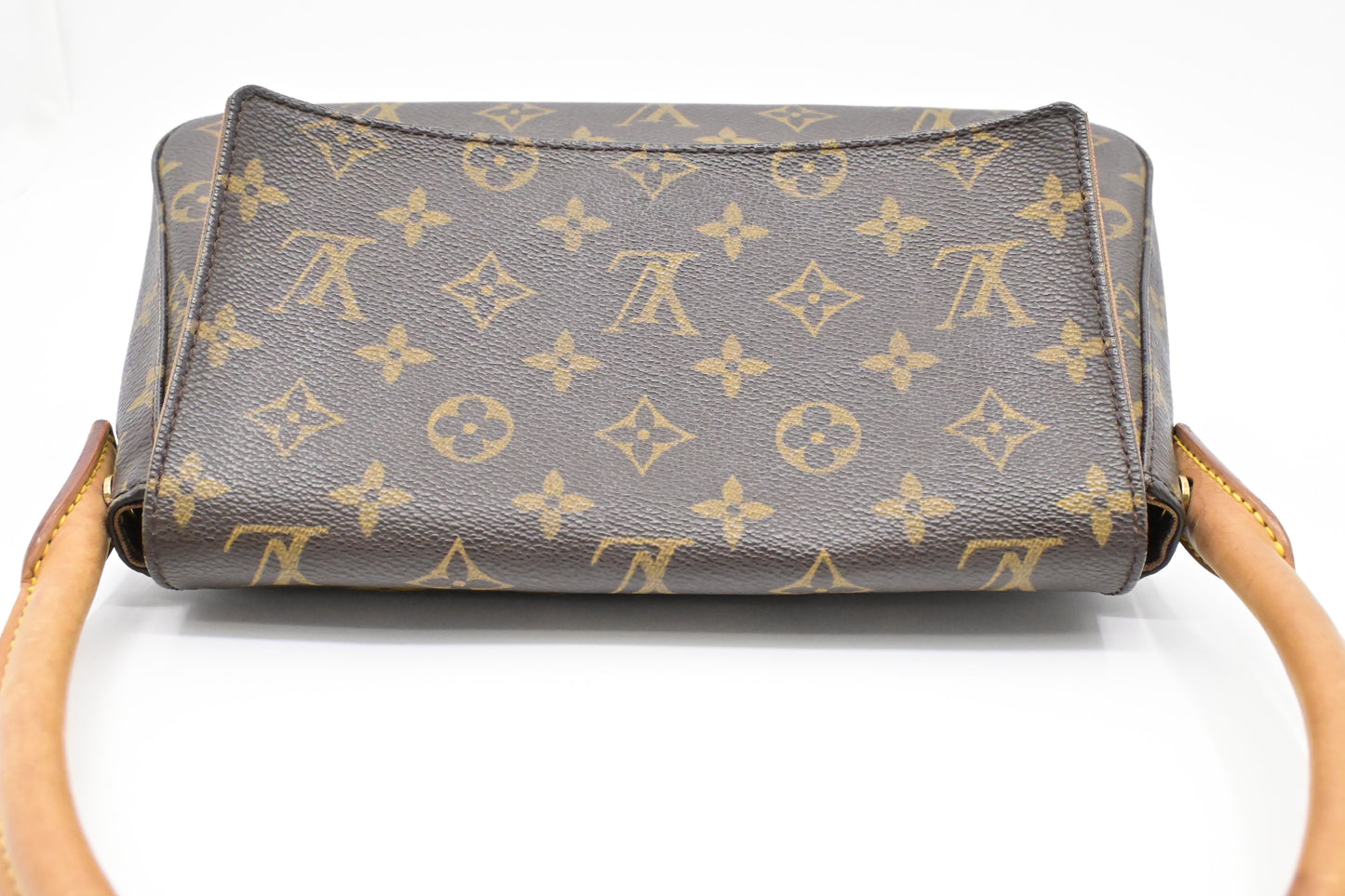 Louis Vuitton Looping PM in Monogram Canvas