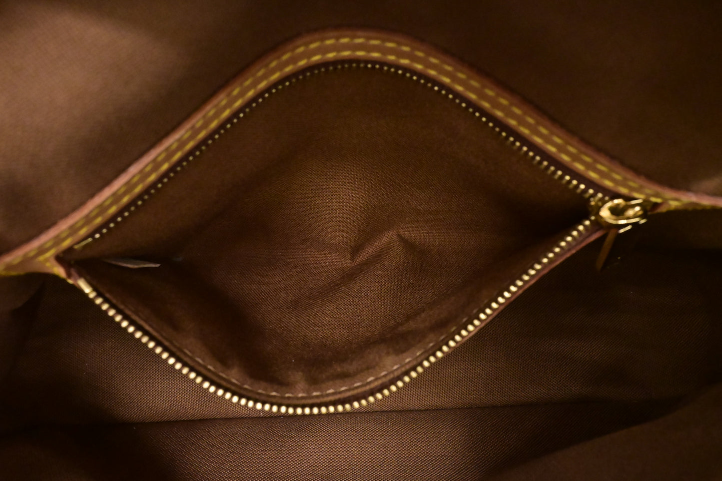 Louis Vuitton Looping PM in Monogram Canvas