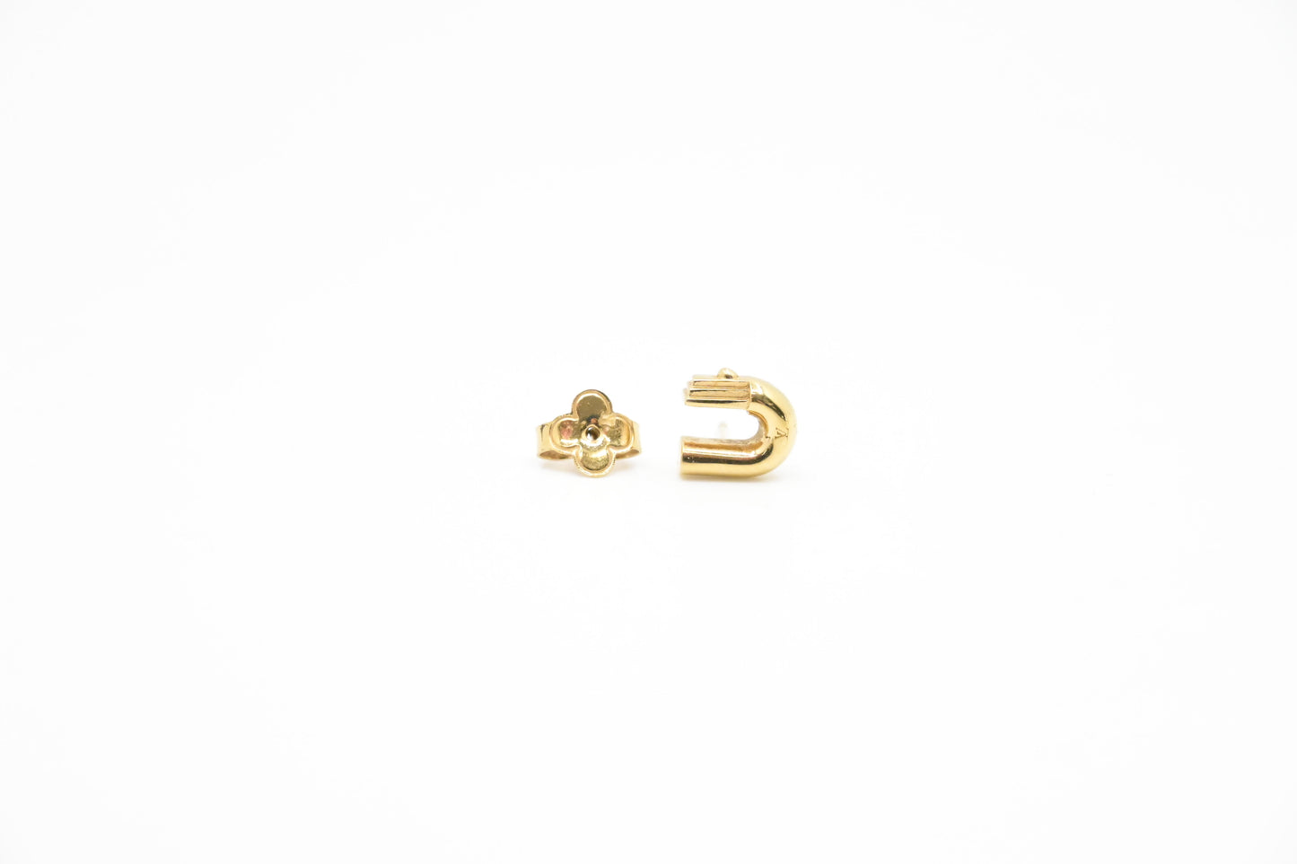 Louis Vuitton Essential U Earring