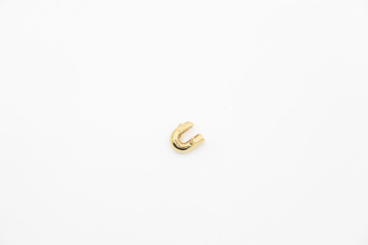 Louis Vuitton Essential U Earring