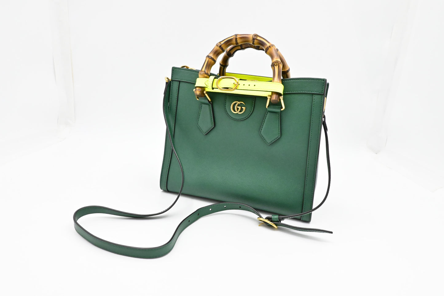 Gucci Medium Diana Tote in Green Leather