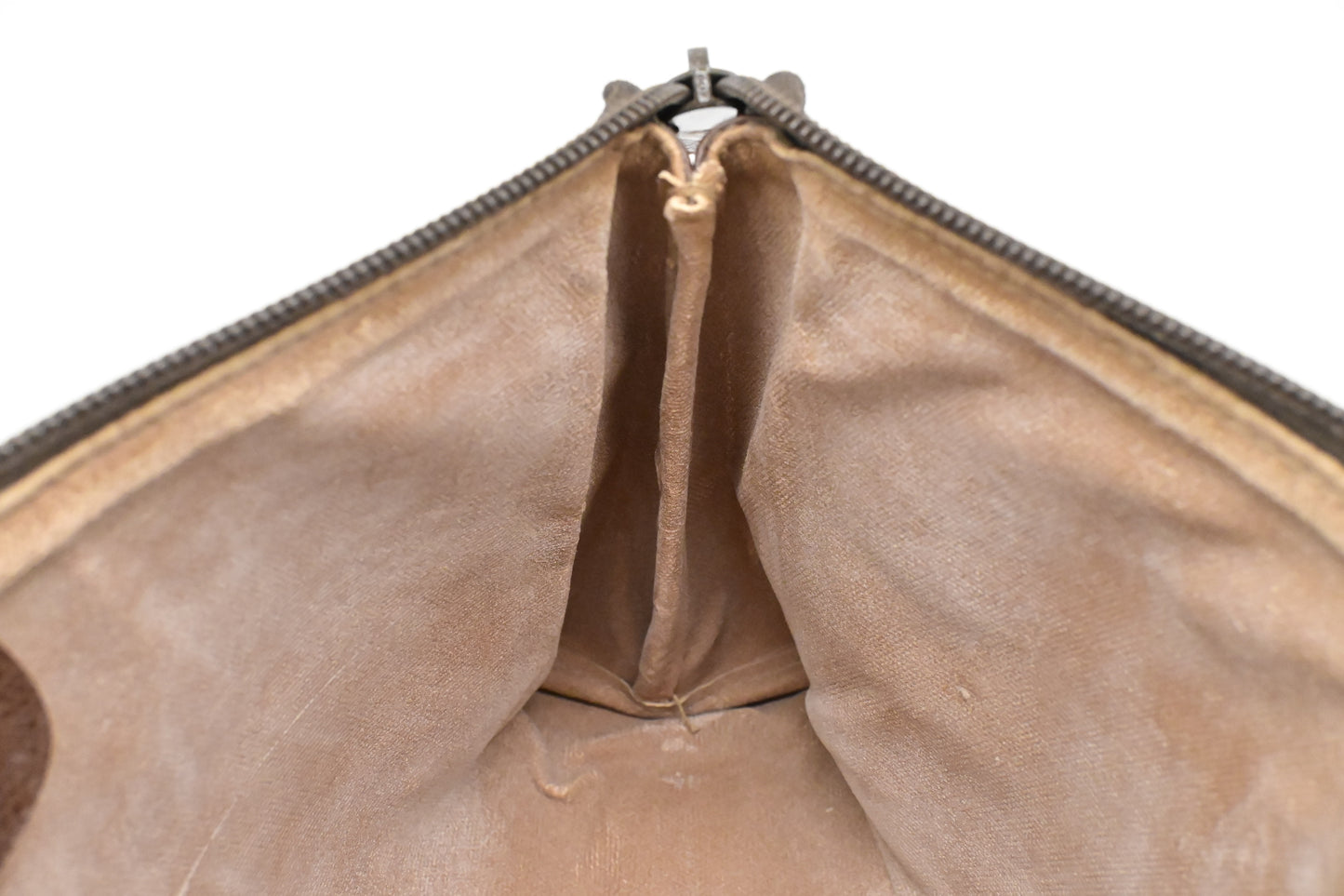 Gucci Pouch in GG Supreme Canvas