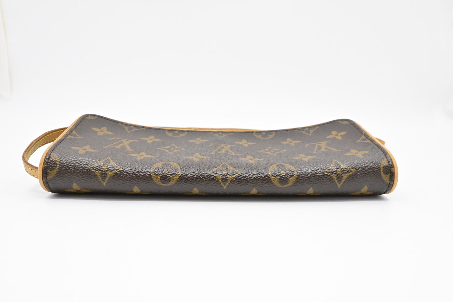 Louis Vuitton Pochette Twin in Monogram Canvas