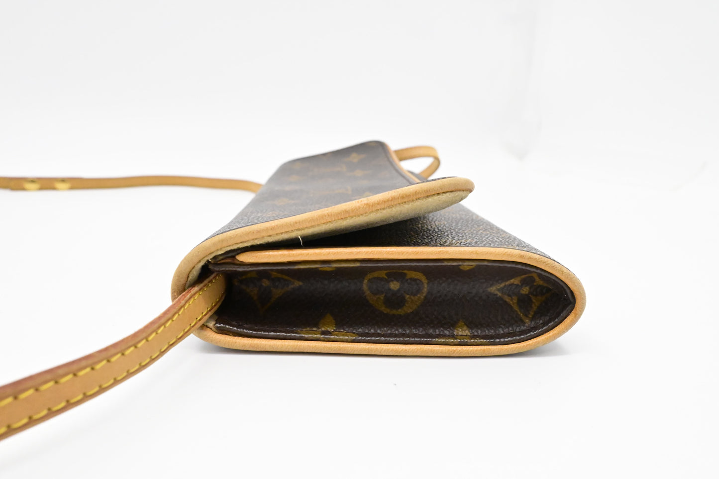 Louis Vuitton Pochette Twin in Monogram Canvas