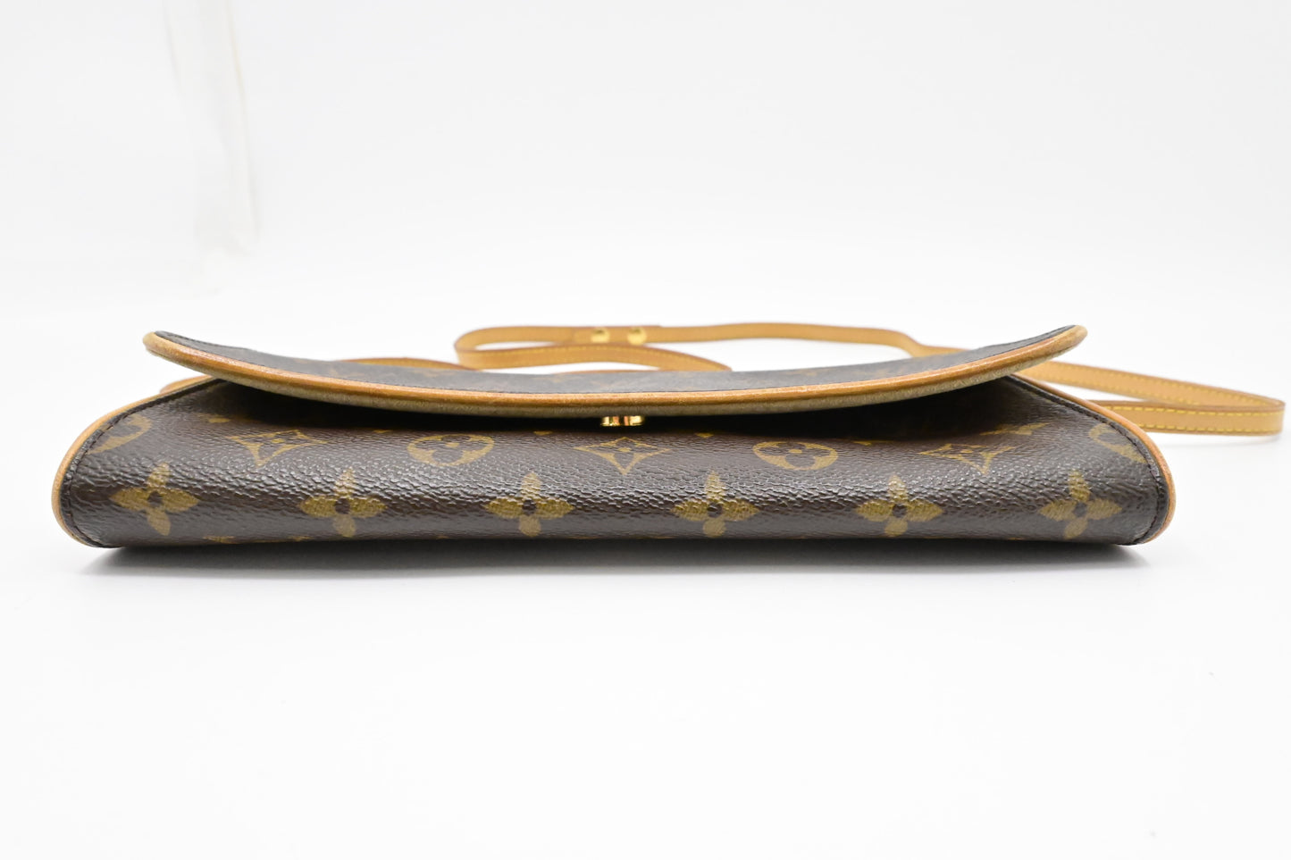 Louis Vuitton Pochette Twin in Monogram Canvas