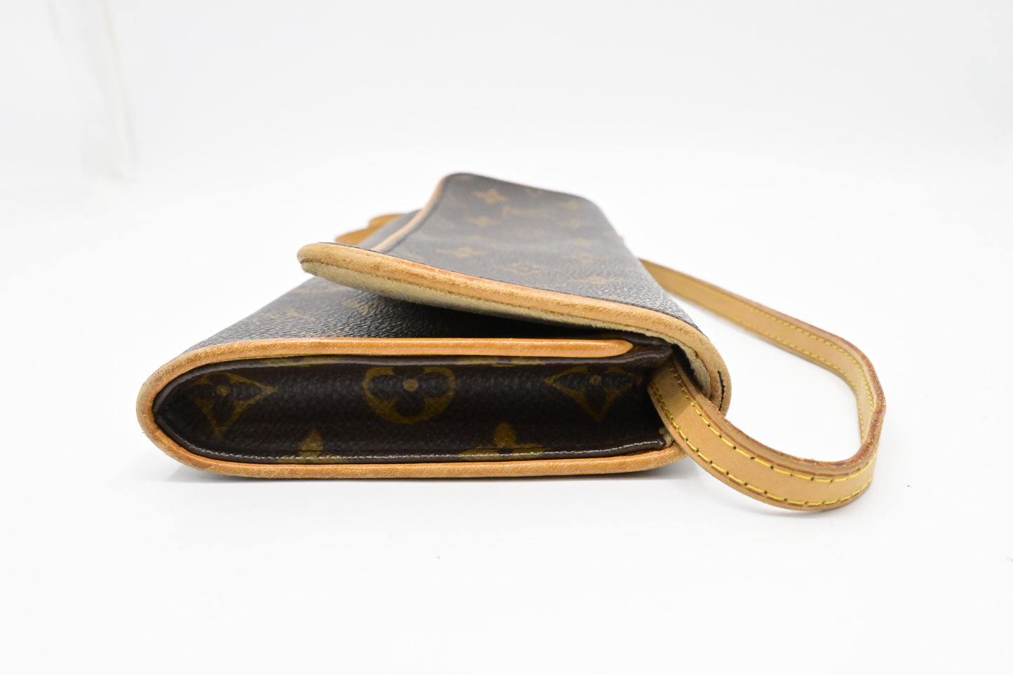 Louis Vuitton Pochette Twin in Monogram Canvas