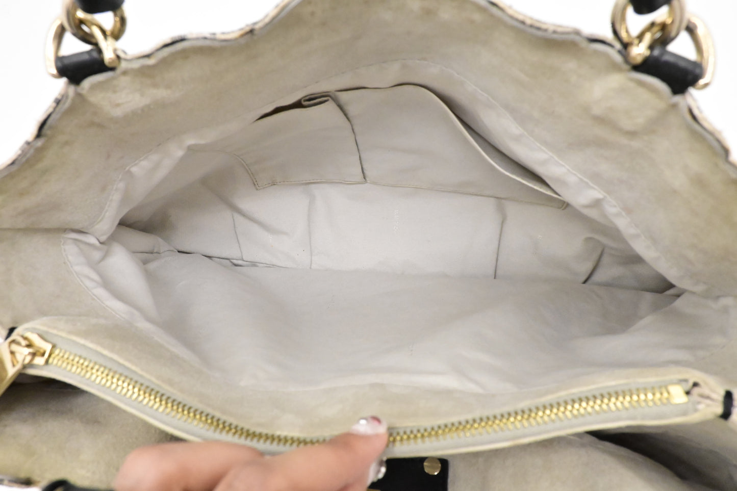Fendi Tote Flower Embroideries in Beige Canvas
