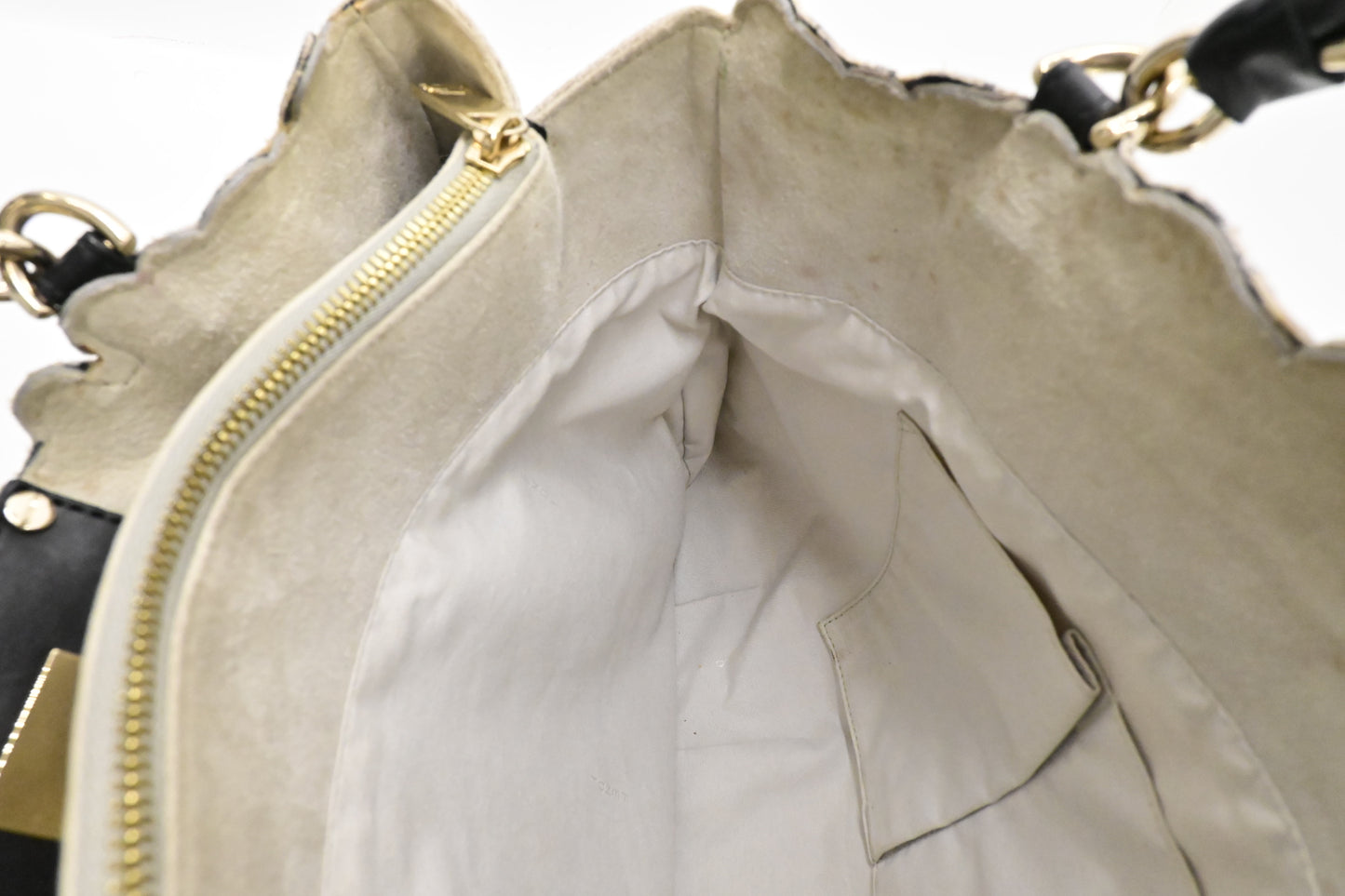 Fendi Tote Flower Embroideries in Beige Canvas