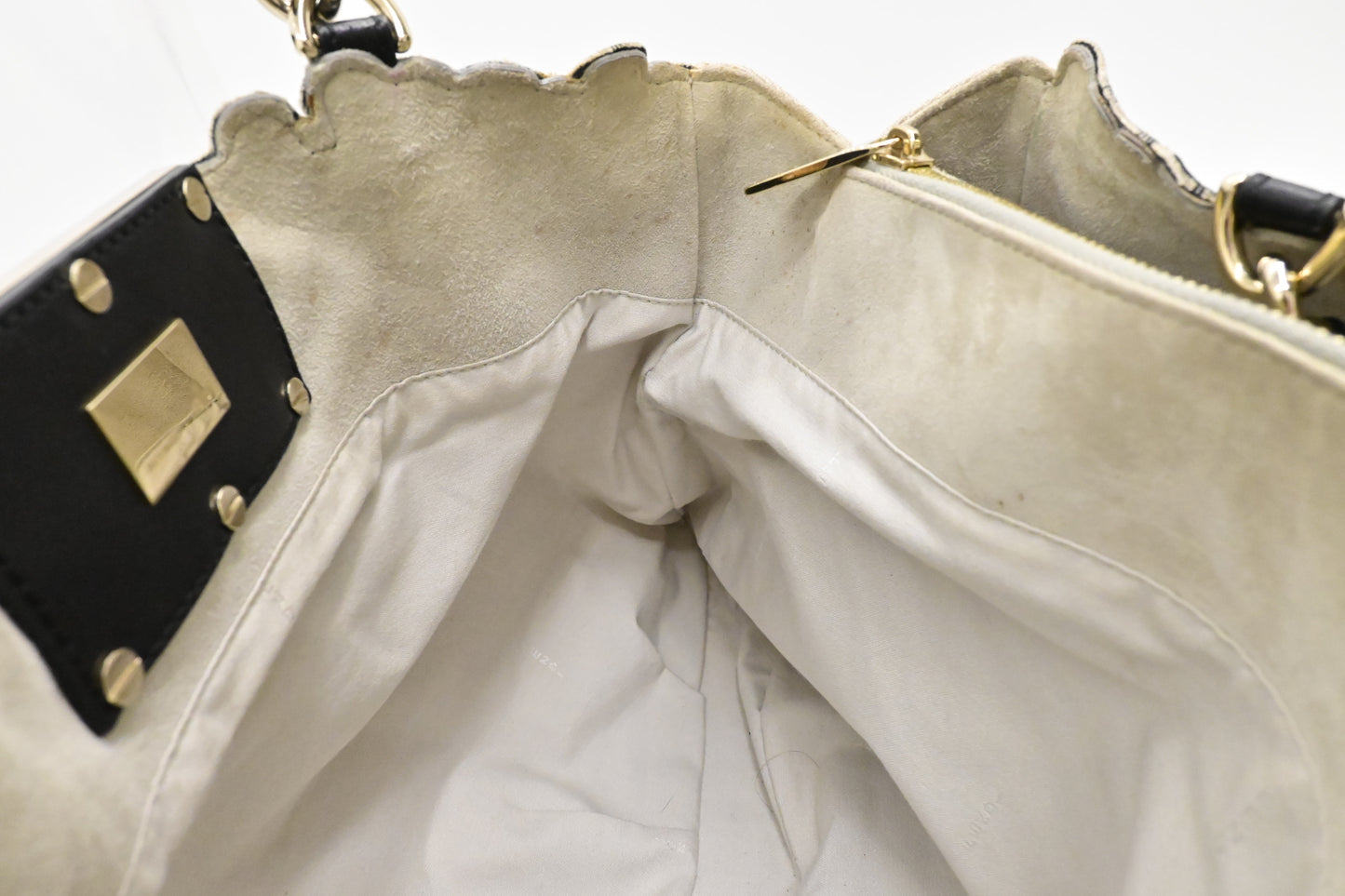 Fendi Tote Flower Embroideries in Beige Canvas