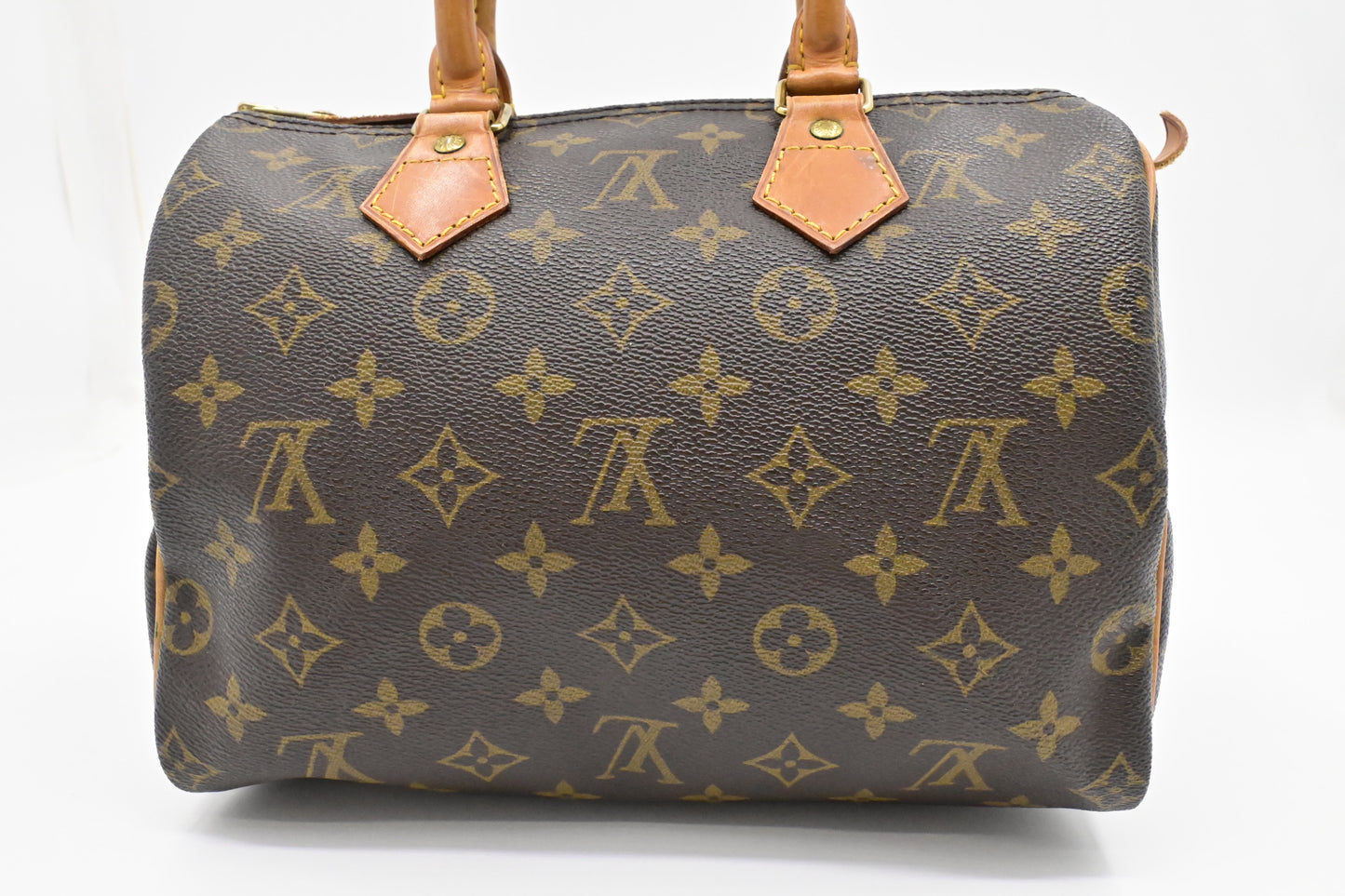 Louis Vuitton Speedy 25 in Monogram Canvas