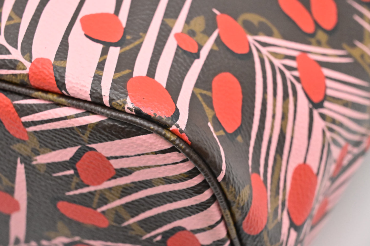 Louis Vuitton Neverfull MM in Jungle Dots Monogram Canvas