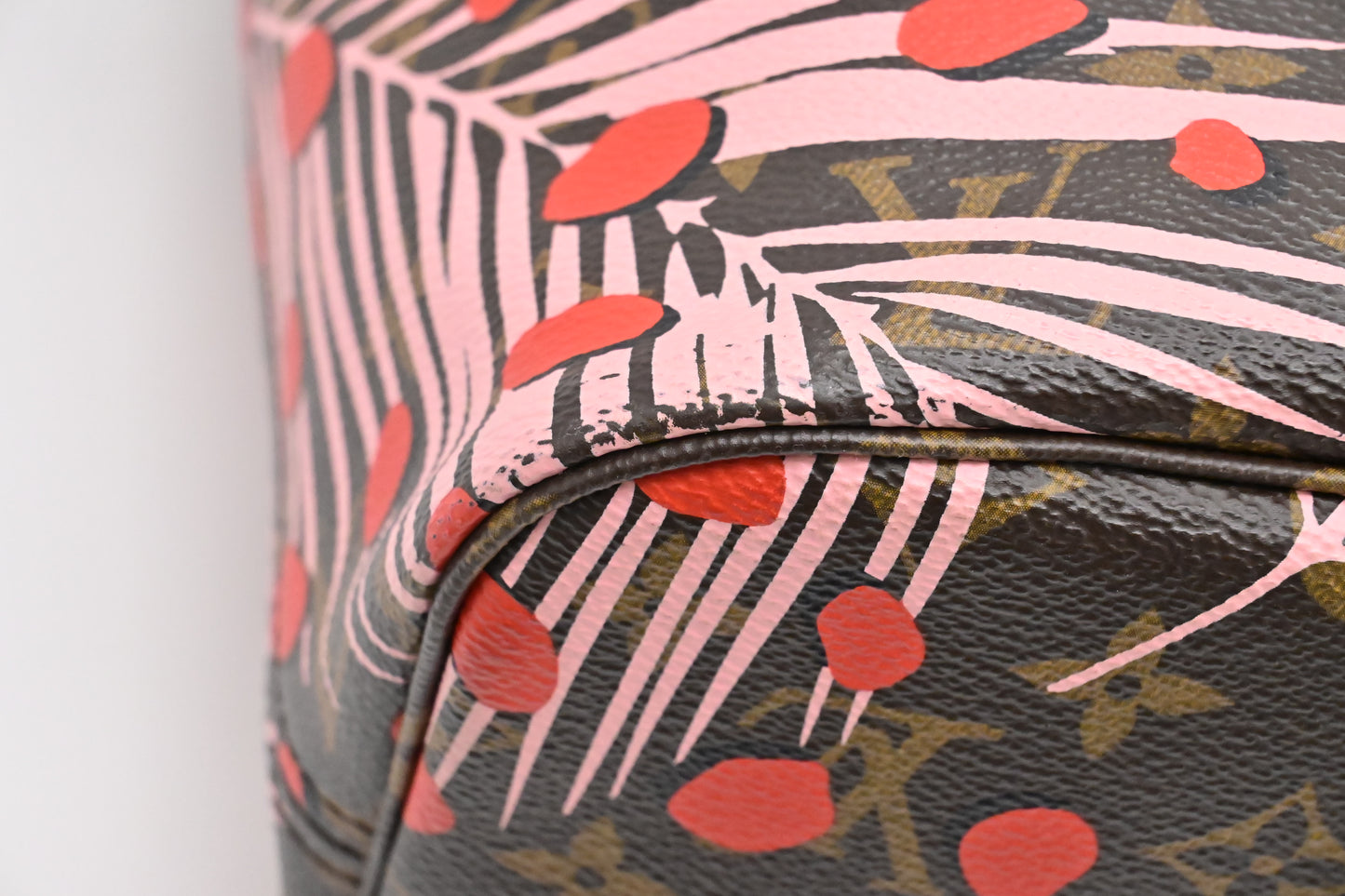 Louis Vuitton Neverfull MM in Jungle Dots Monogram Canvas