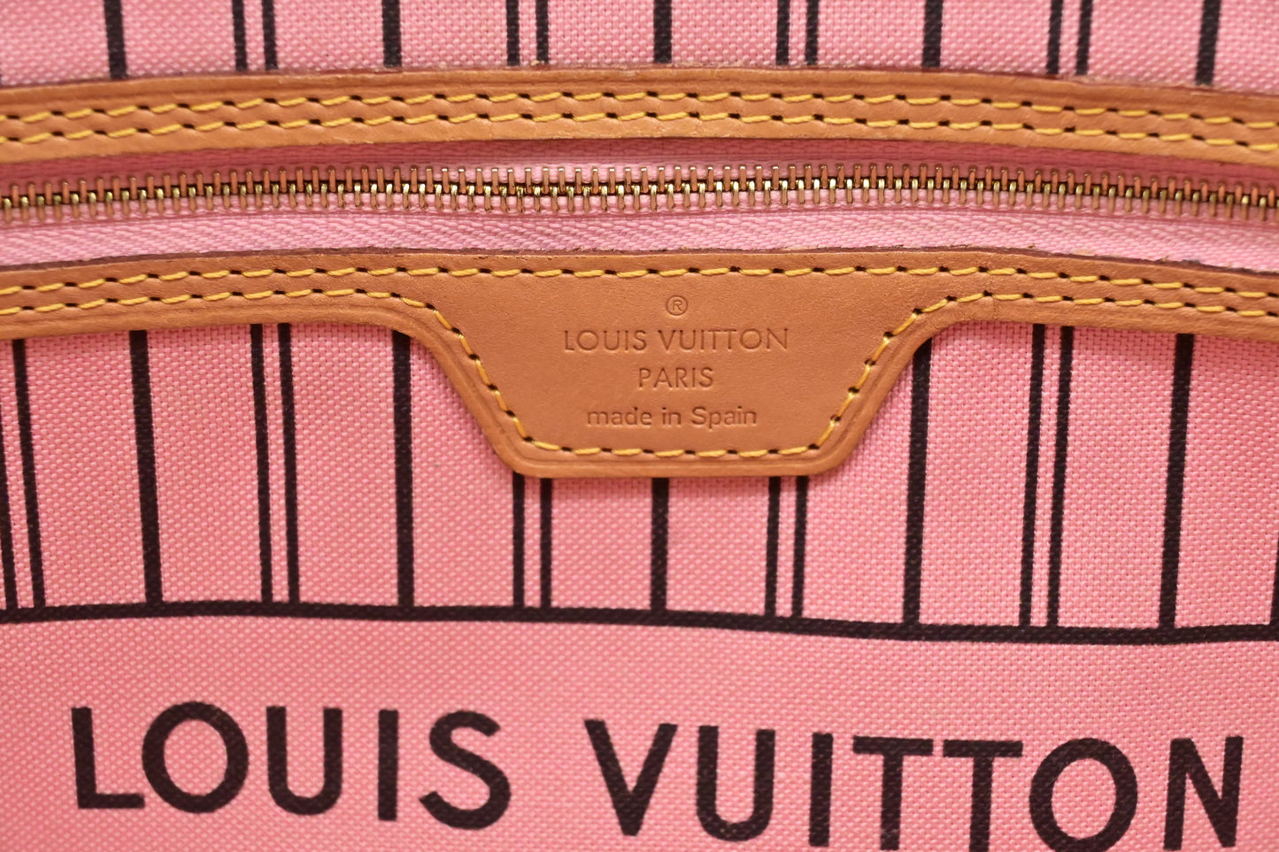 Louis Vuitton Neverfull MM in Jungle Dots Monogram Canvas