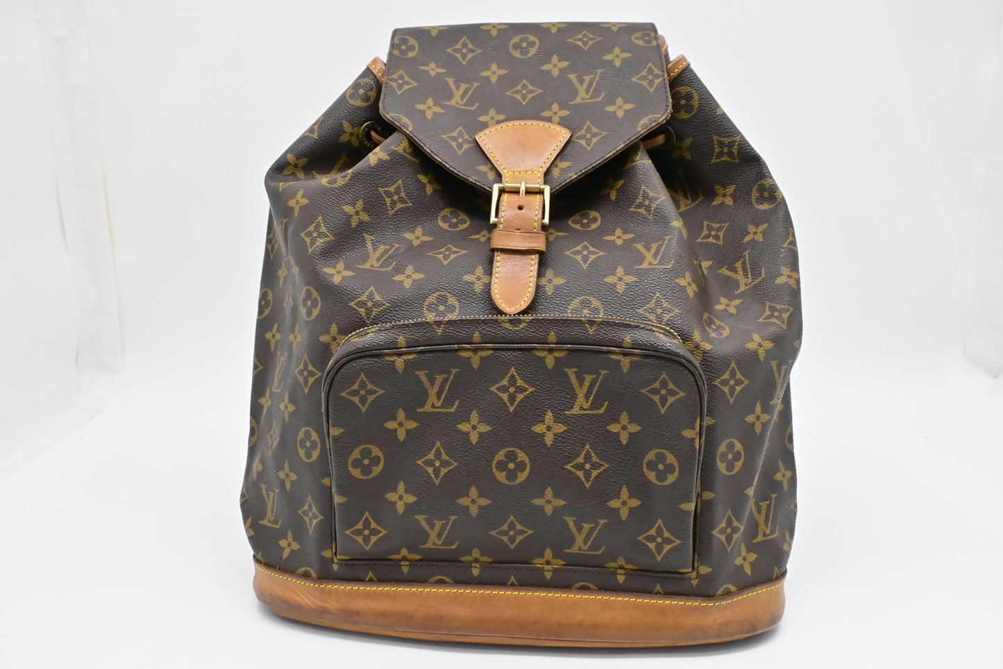 Louis Vuitton Montsouris GM in Monogram Canvas