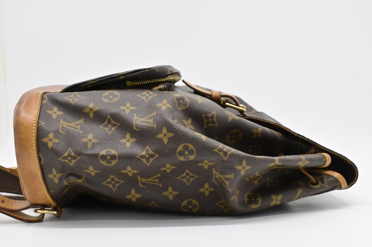 Louis Vuitton Montsouris GM in Monogram Canvas