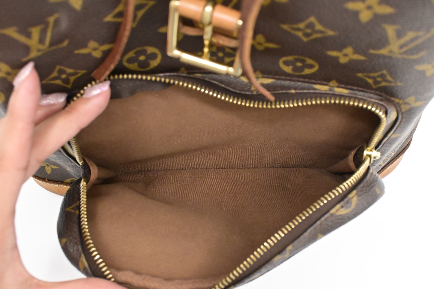 Louis Vuitton Montsouris GM in Monogram Canvas