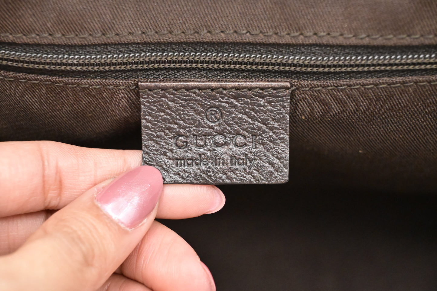 Gucci Abbey Tote Bag in Beige GG Canvas