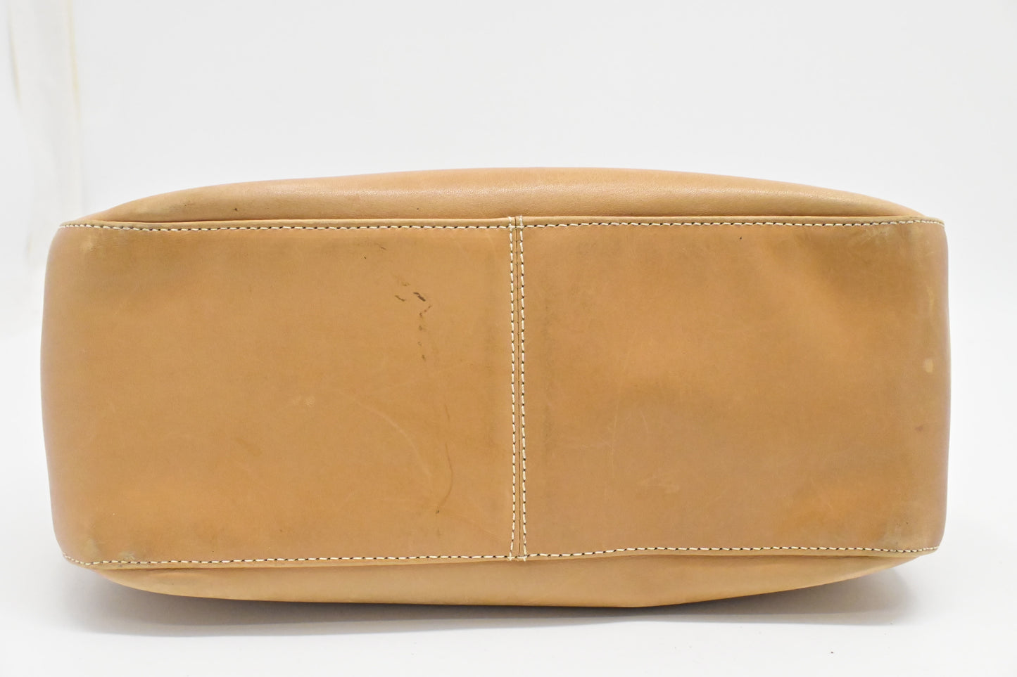 Ferragamo Shoulder Bag in Tan Leather