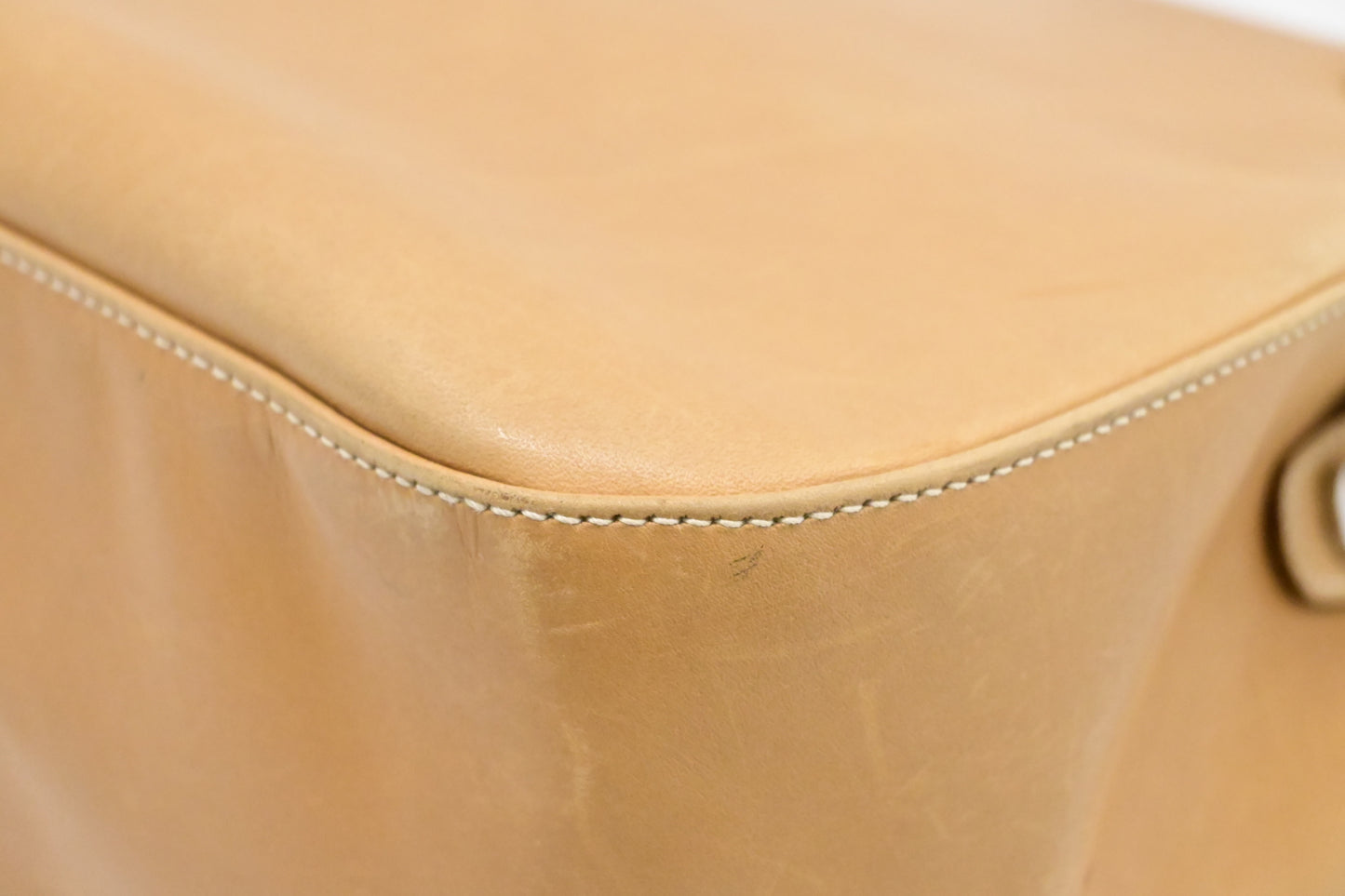 Ferragamo Shoulder Bag in Tan Leather