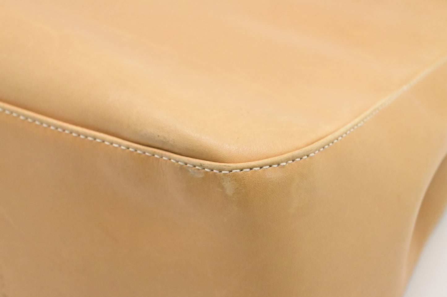 Ferragamo Shoulder Bag in Tan Leather