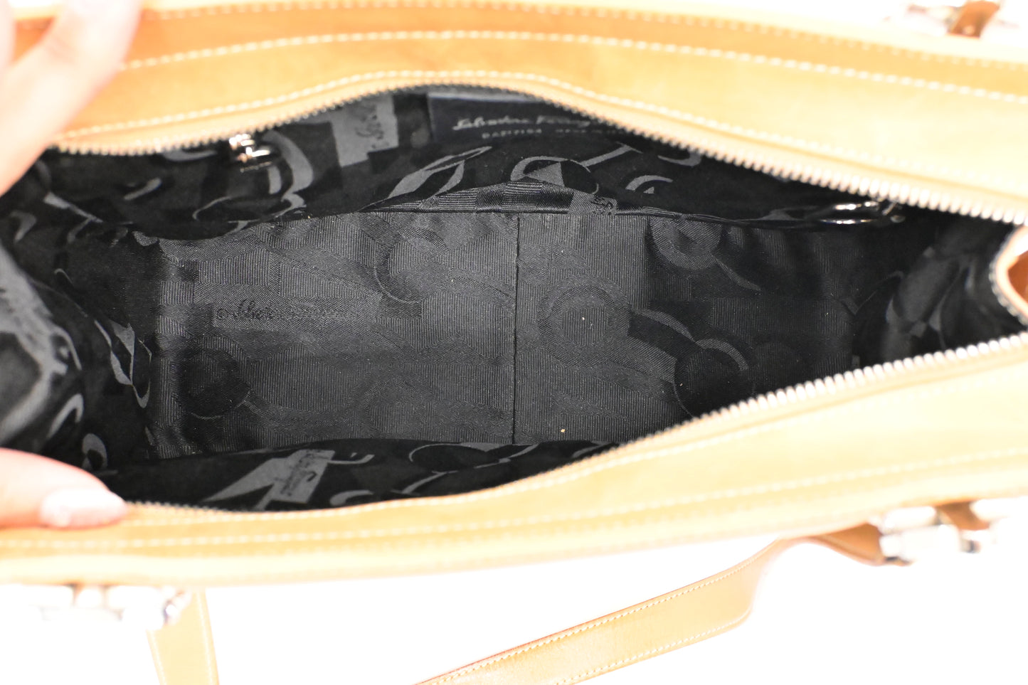 Ferragamo Shoulder Bag in Tan Leather