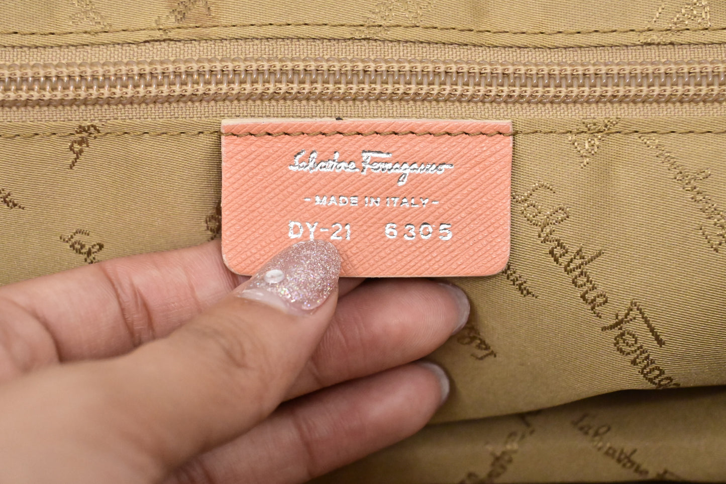 Ferragamo Gancio Hobo Bag in Pale Pink Leather